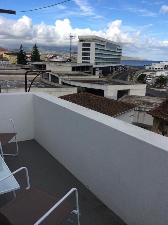 Marina Lounge Hostel Понта-Делгада Номер фото