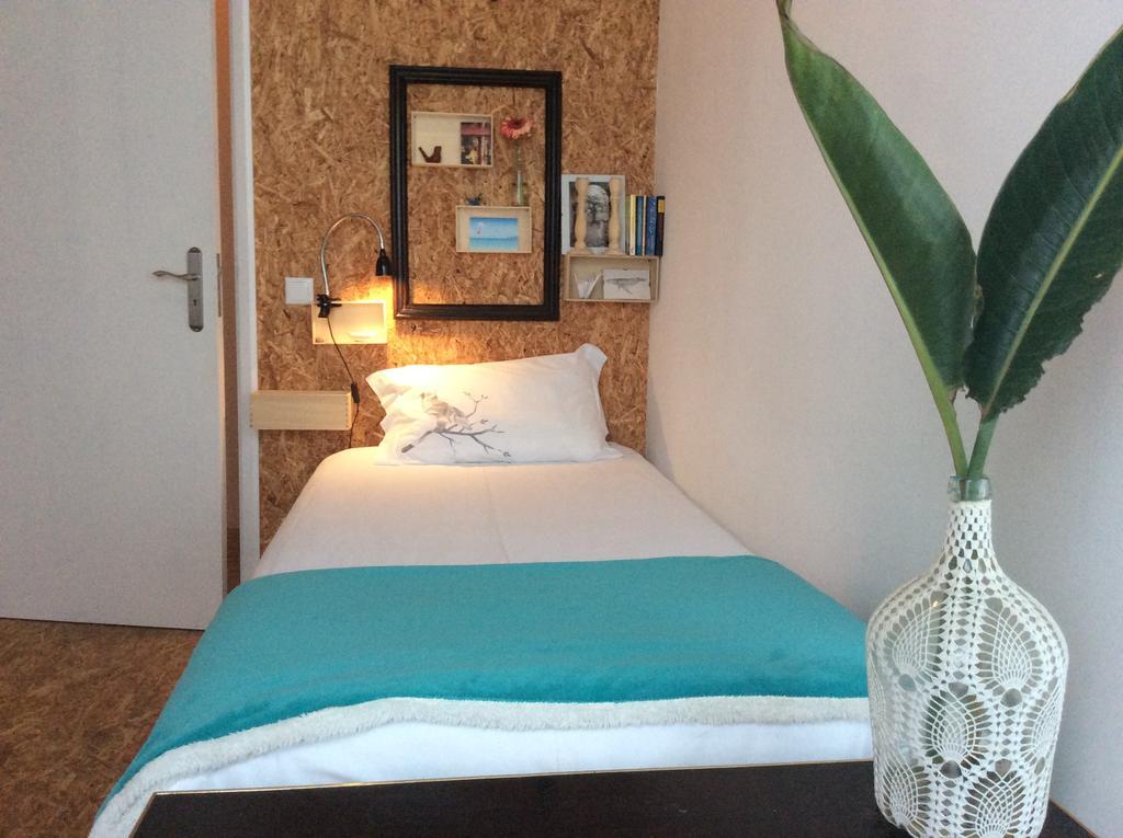 Marina Lounge Hostel Понта-Делгада Экстерьер фото