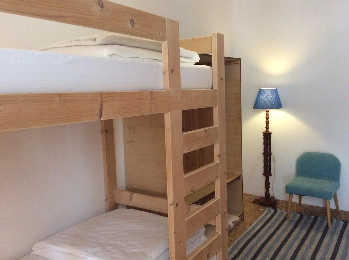 Marina Lounge Hostel Понта-Делгада Экстерьер фото