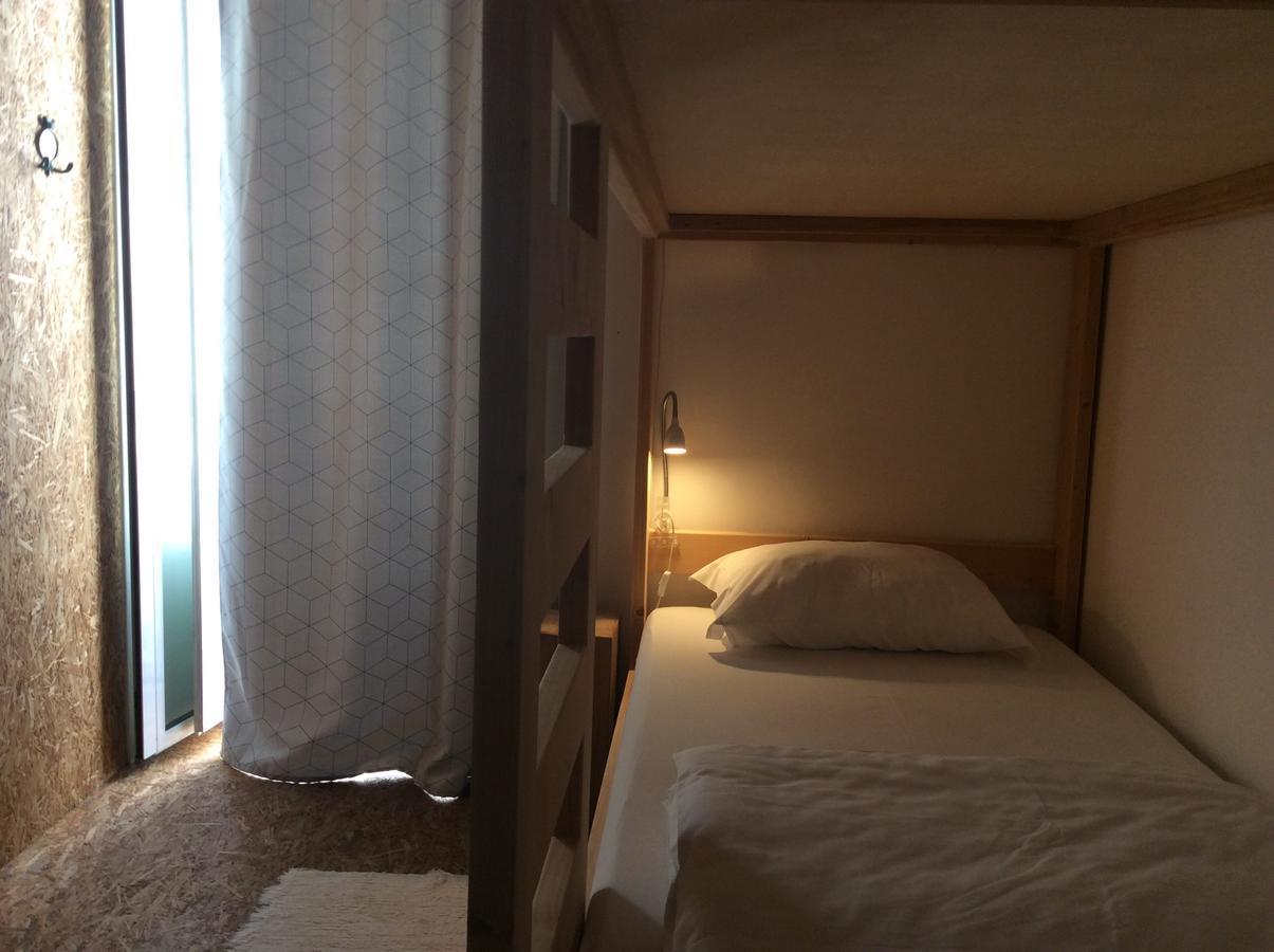Marina Lounge Hostel Понта-Делгада Экстерьер фото