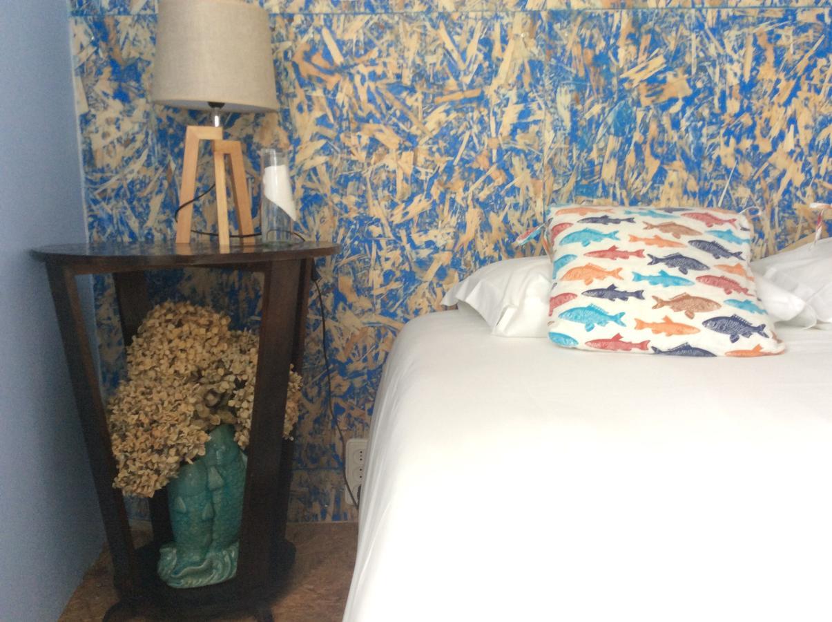 Marina Lounge Hostel Понта-Делгада Экстерьер фото