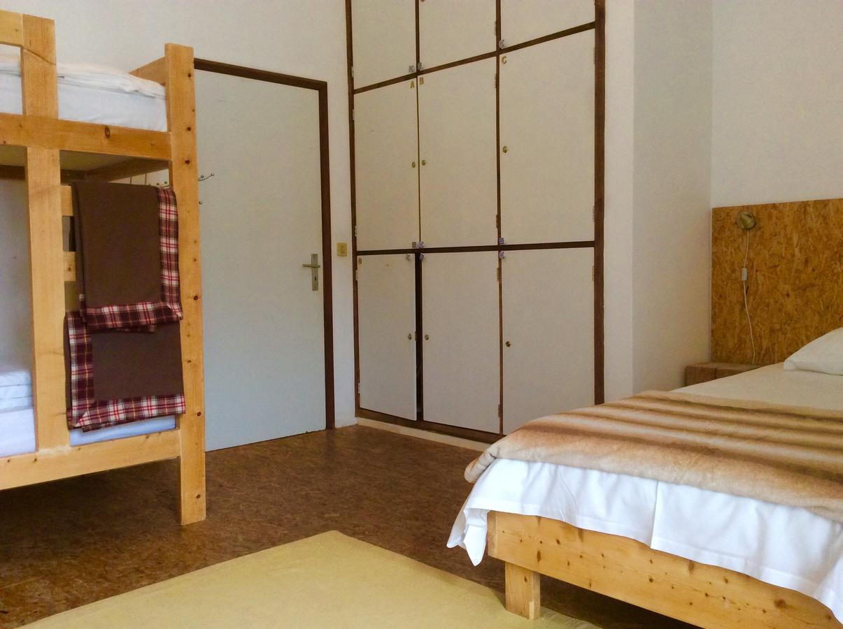 Marina Lounge Hostel Понта-Делгада Экстерьер фото