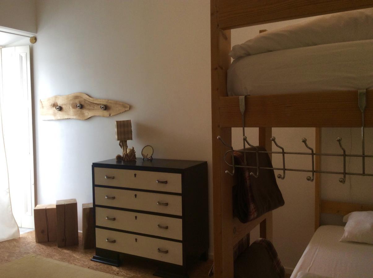 Marina Lounge Hostel Понта-Делгада Экстерьер фото